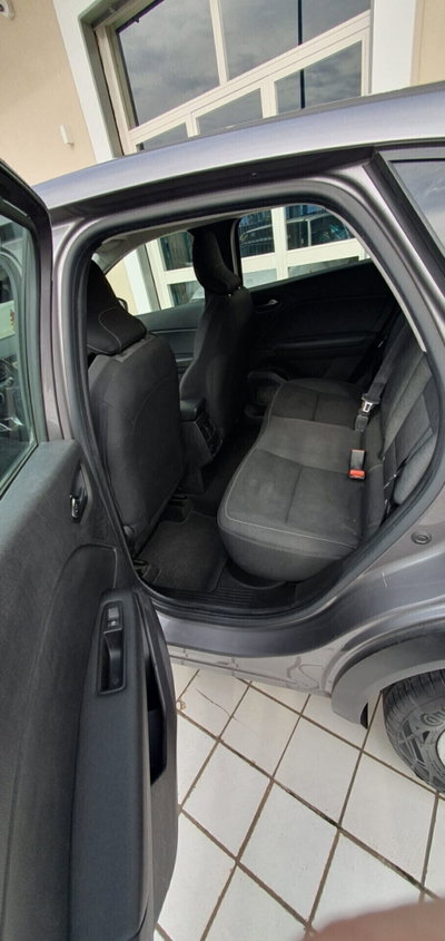 Renault Captur Blue dCi 115 CV EDC Business (9)