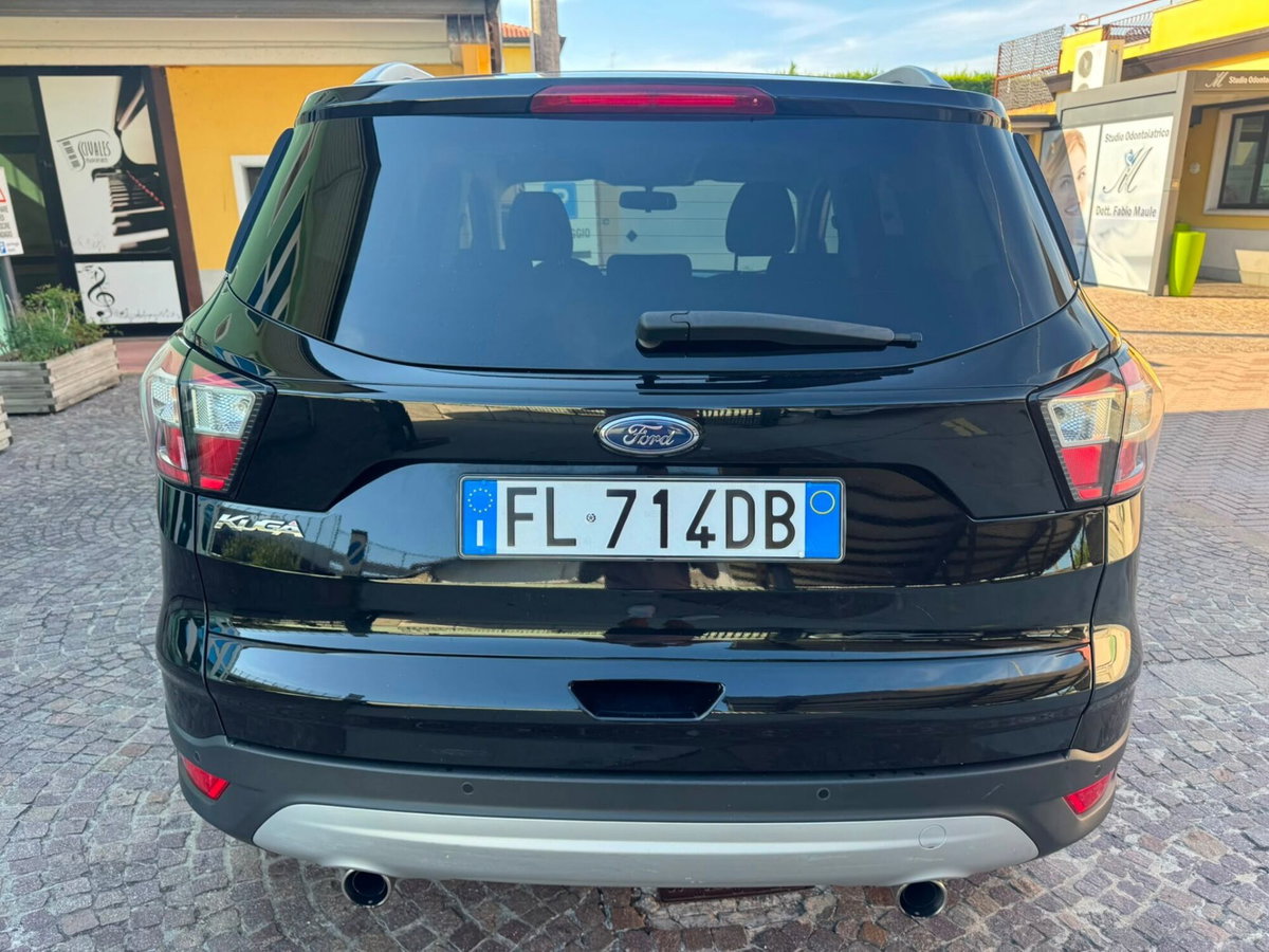 Ford Kuga 1.5 TDCI 120 CV S&S 2WD Titanium (5)