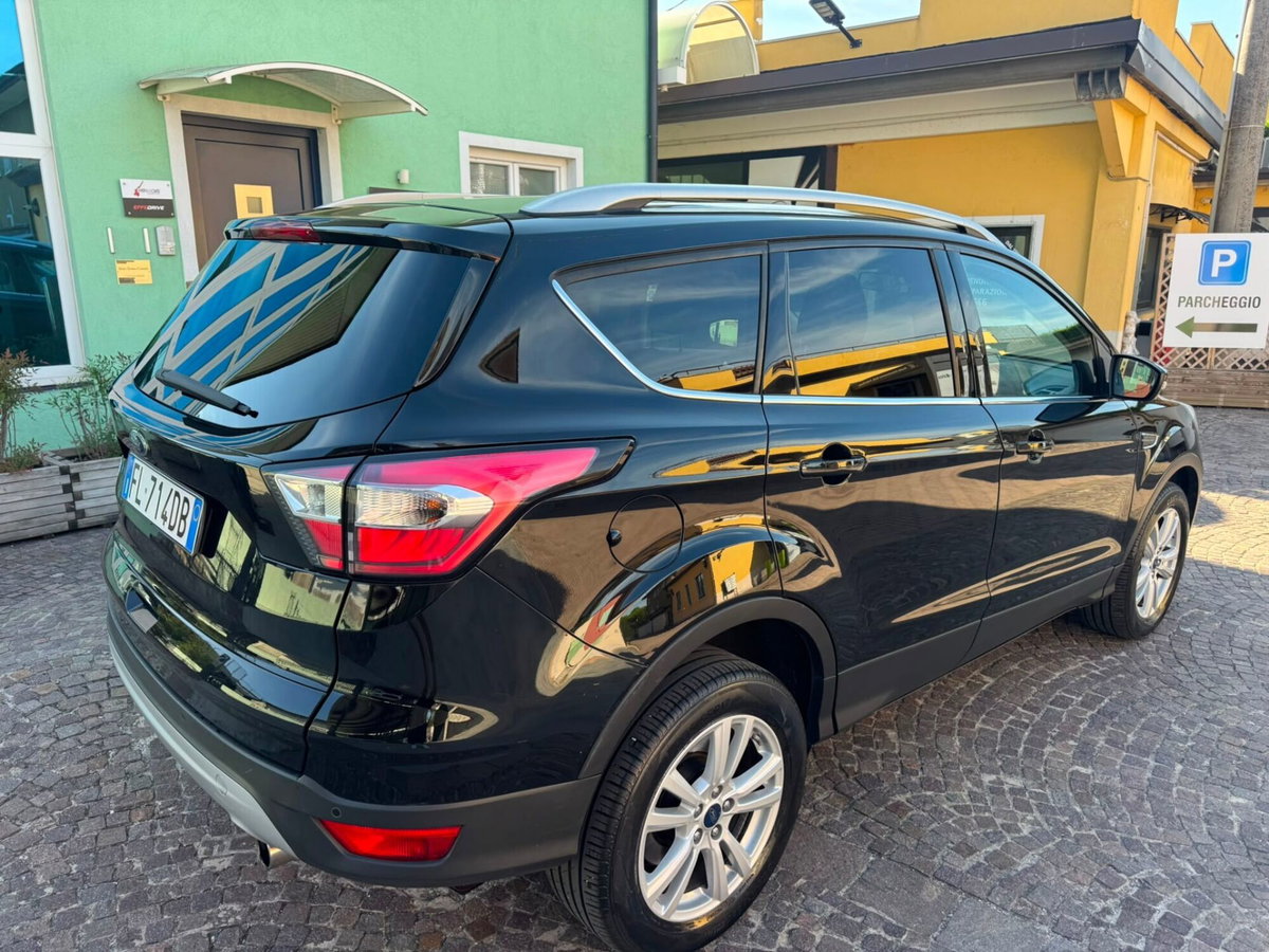 Ford Kuga 1.5 TDCI 120 CV S&S 2WD Titanium (6)