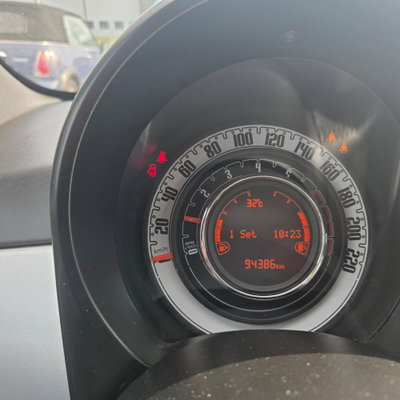 Fiat 500 1.0 Hybrid Connect (12)