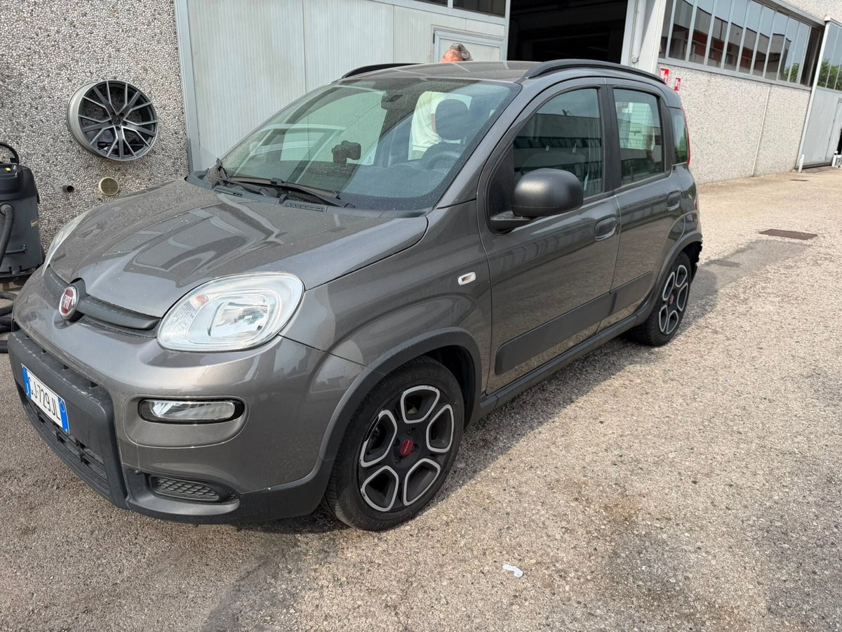 Fiat Panda 1.0 FireFly S&S Hybrid City Cross
