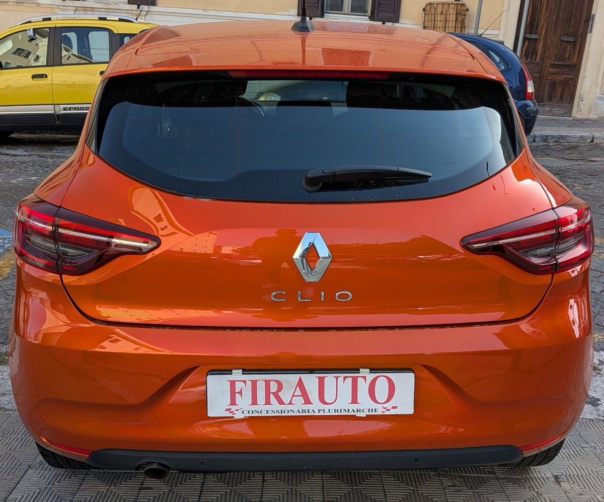 Renault Clio TCe 90 CV 5 porte Techno (4)