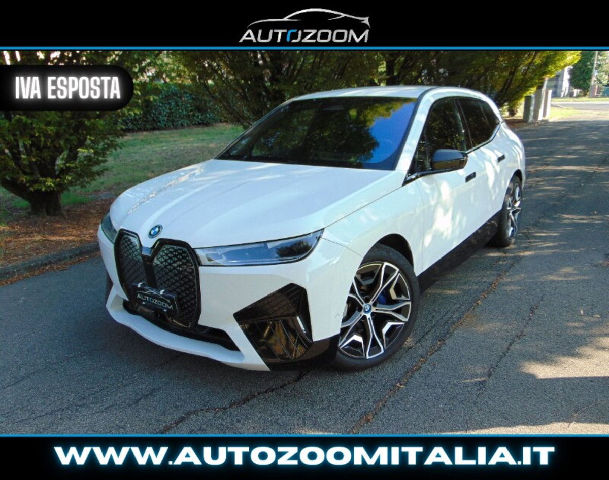 BMW iX xdrive40 pacchetto sportivo