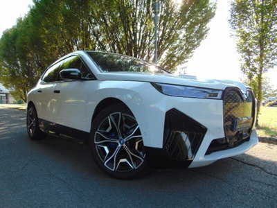 BMW iX xdrive40 pacchetto sportivo (13)