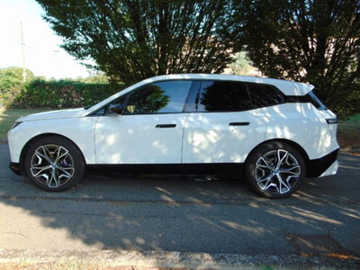 BMW iX xdrive40 pacchetto sportivo (4)