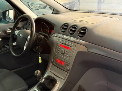 Ford Galaxy 2.0 TDCi 140 CV Ghia (15)