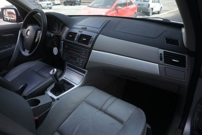 BMW X3 2.0d cat Futura (8)