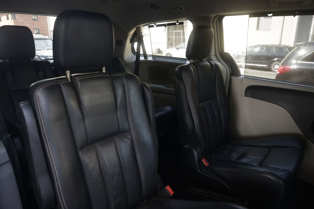 Lancia Voyager 2.8 Turbodiesel Gold 163 CV (13)