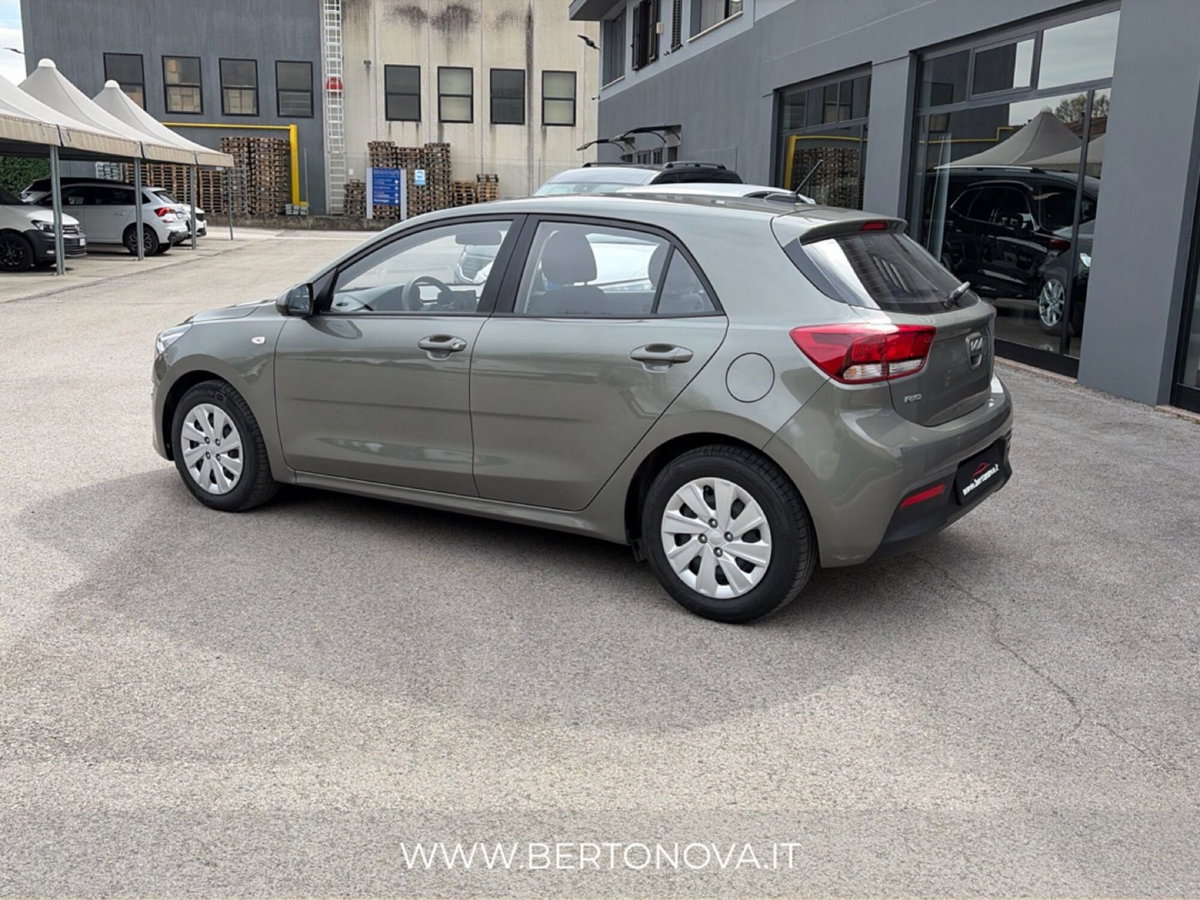 Kia Rio 1.2 CVVT 5p. ECO GPL City (2)