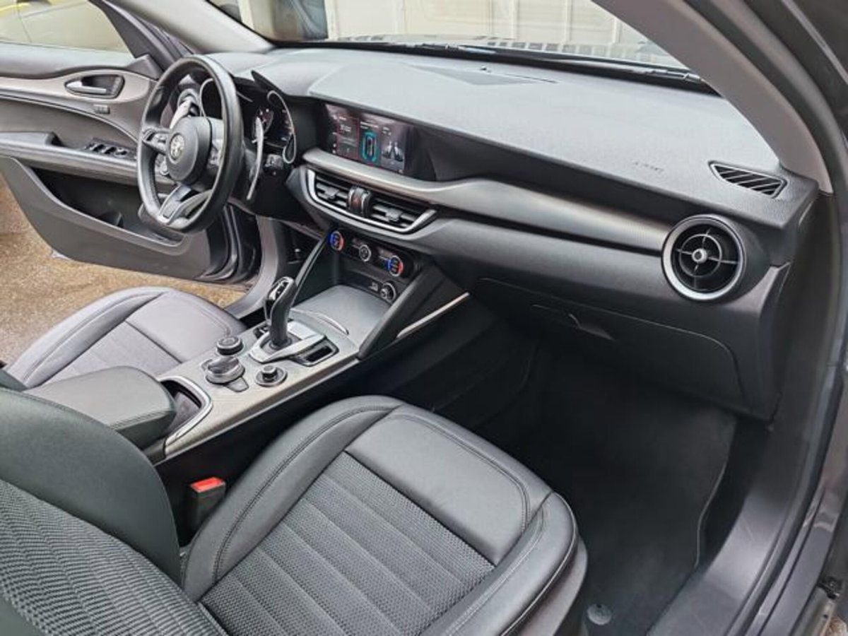 Alfa Romeo Stelvio Stelvio 2.2 Turbodiesel 190 CV AT8 Q4 Sprint (8)