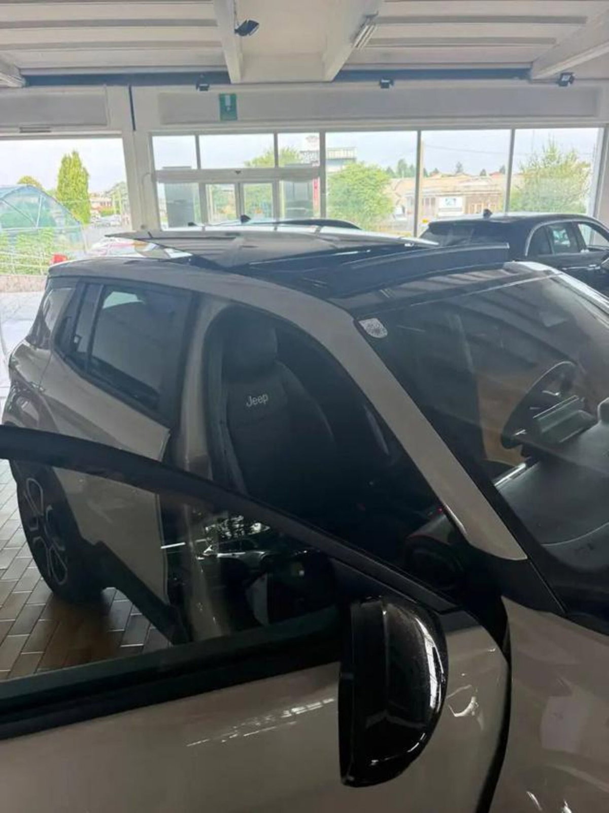 Jeep Avenger 1.2 turbo Summit fwd 100cv (10)
