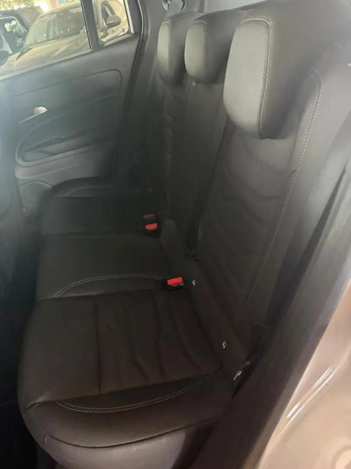 Jeep Avenger 1.2 turbo Summit fwd 100cv (14)
