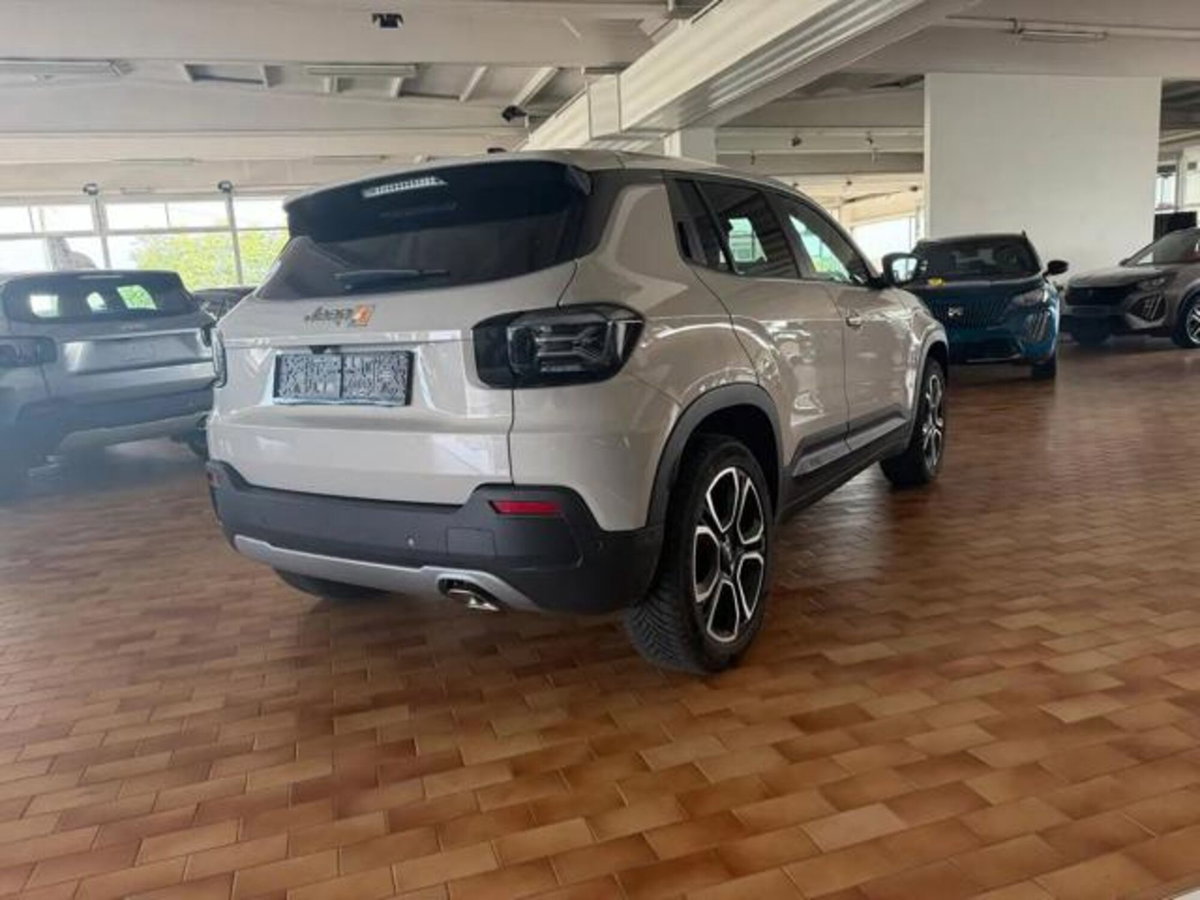 Jeep Avenger 1.2 turbo Summit fwd 100cv (6)