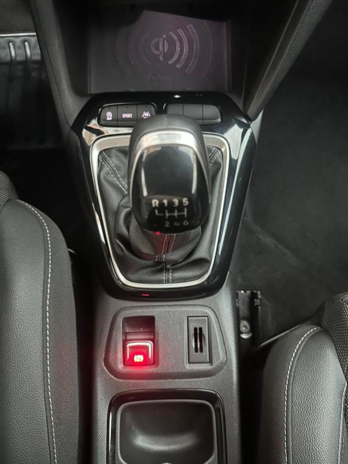Opel Corsa 1.2 100 CV GS Line (18)