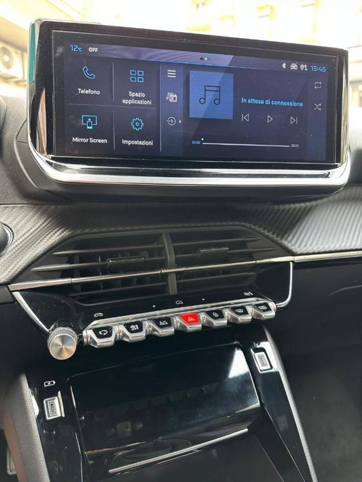 Peugeot 2008 PureTech 100 S&S Allure (14)