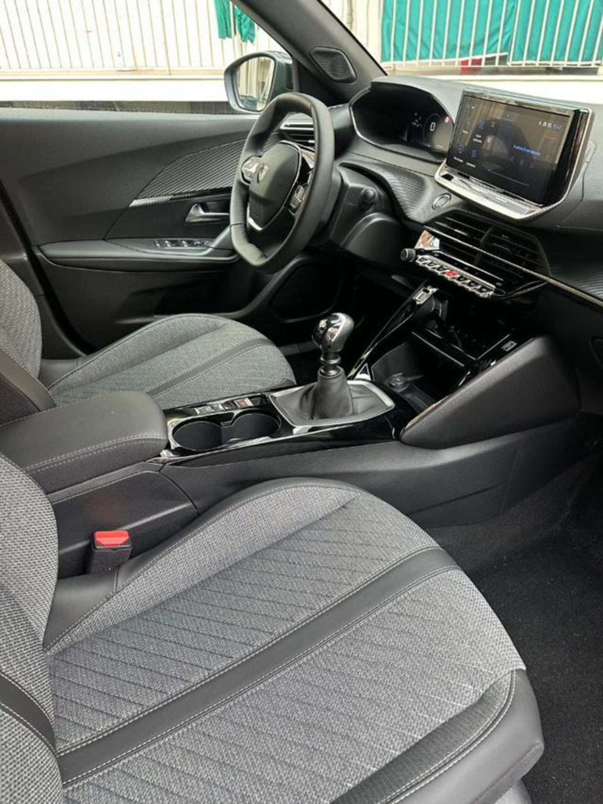 Peugeot 2008 PureTech 100 S&S Allure (20)
