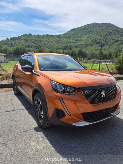 Peugeot 2008 1.2 turbo Allure 100cv (2)