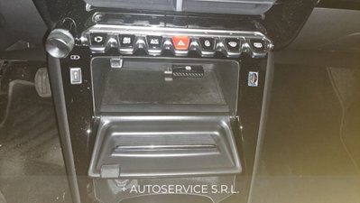 Peugeot 2008 1.2 turbo Allure 100cv (9)