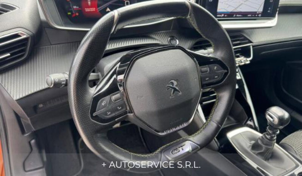 Peugeot 2008 PureTech 130 S&S GT (6)