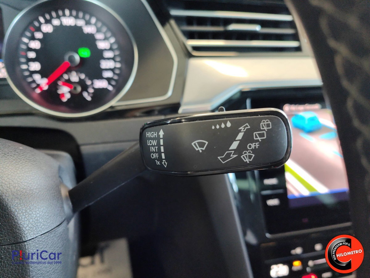 Volkswagen Passat Variant 2.0 TDI SCR 122 CV EVO DSG Business (18)