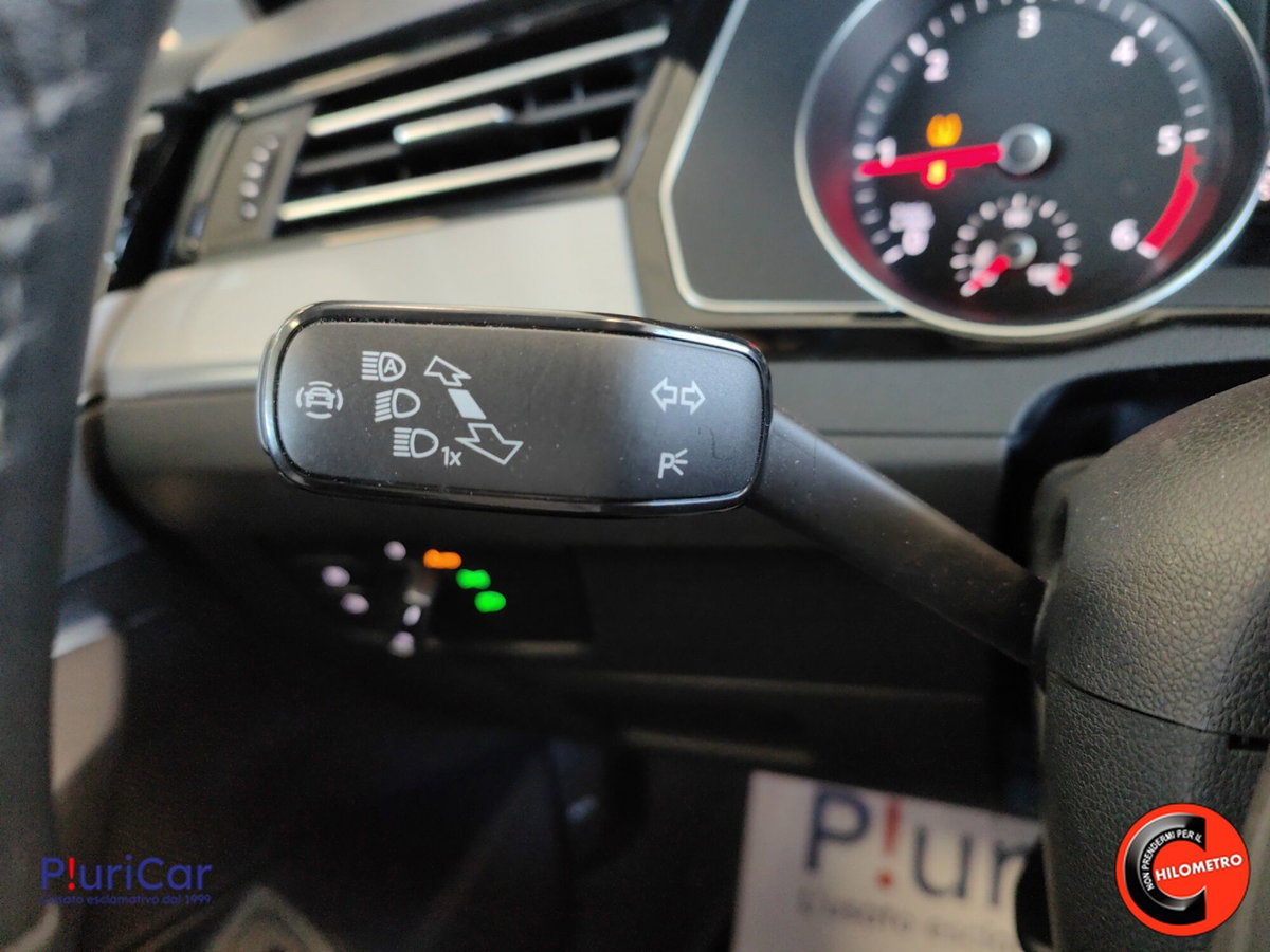 Volkswagen Passat Variant 2.0 TDI SCR 122 CV EVO DSG Business (19)