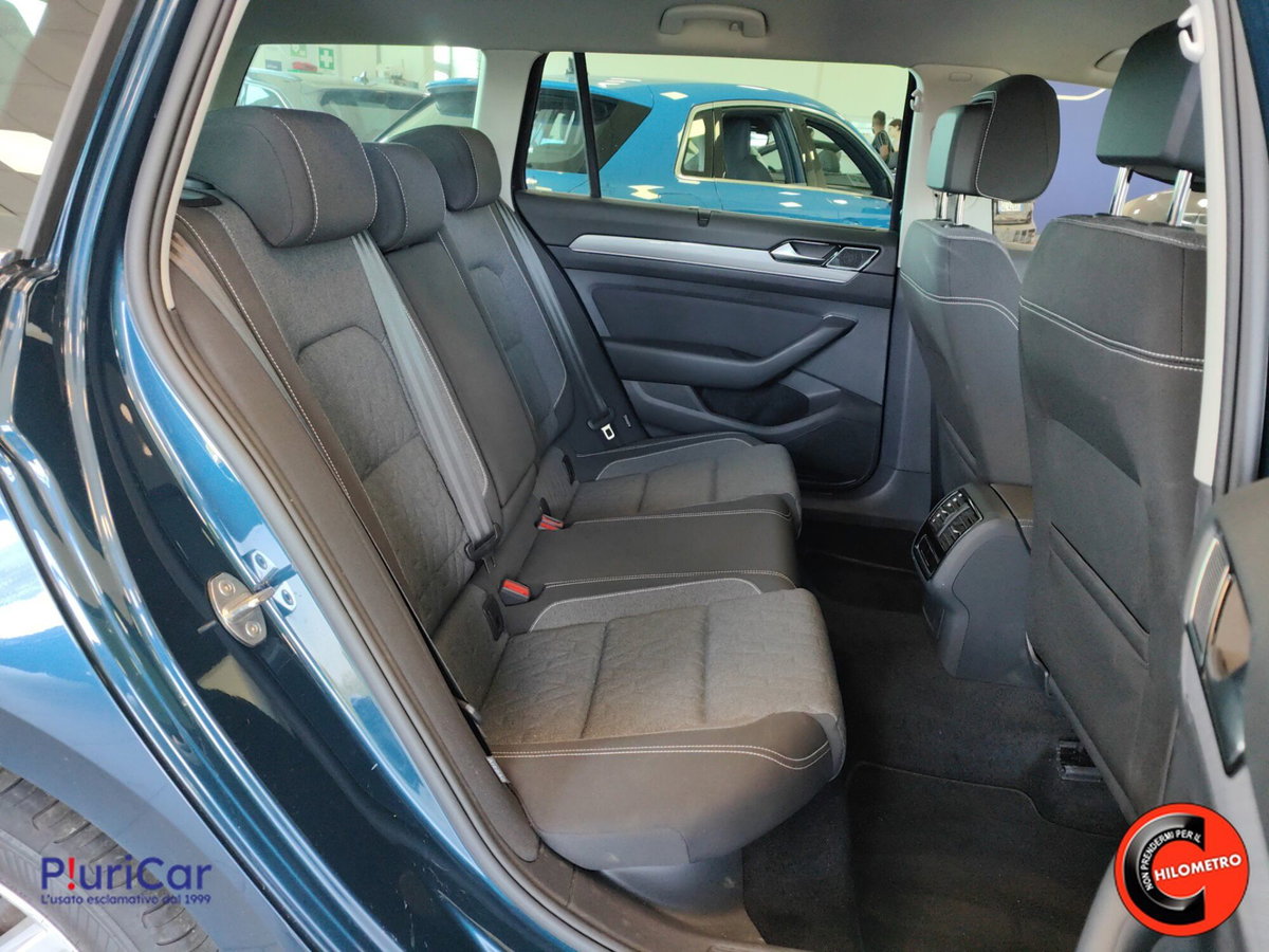 Volkswagen Passat Variant 2.0 TDI SCR 122 CV EVO DSG Business (6)
