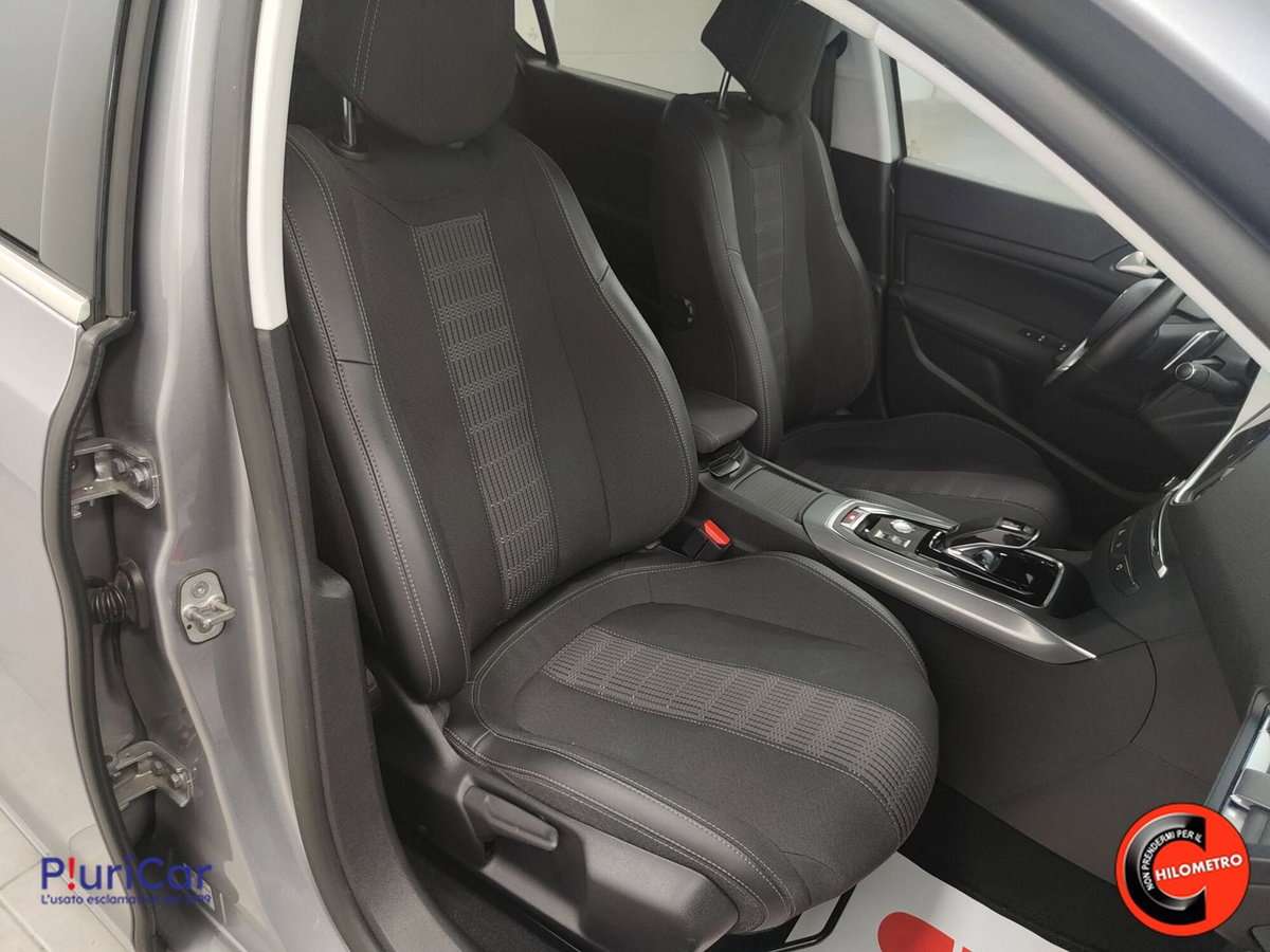 Peugeot 308 BlueHDi 130 S&S EAT8 Allure Pack (5)