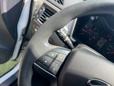 Mahindra KUV100 1.2 K8 m-bifuel (11)
