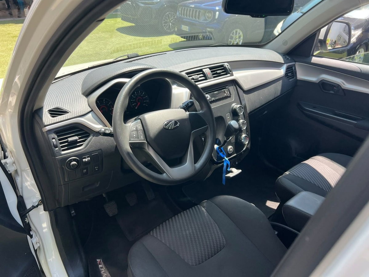 Mahindra KUV100 1.2 K8 m-bifuel (8)