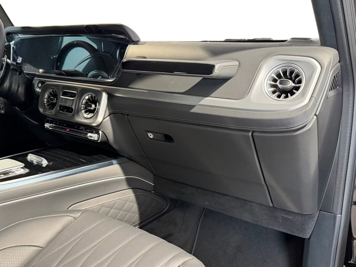 Mercedes-Benz Classe G AMG 63 585cv auto (10)