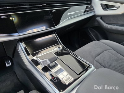 Audi Q8 Sportback 50 S line edition quattro (17)