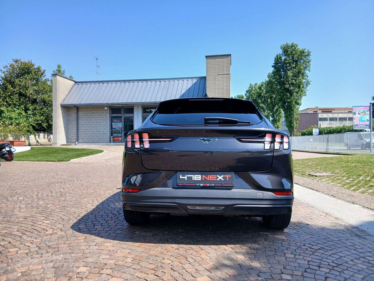 Ford Mustang Mach-E Standard 269CV (4)