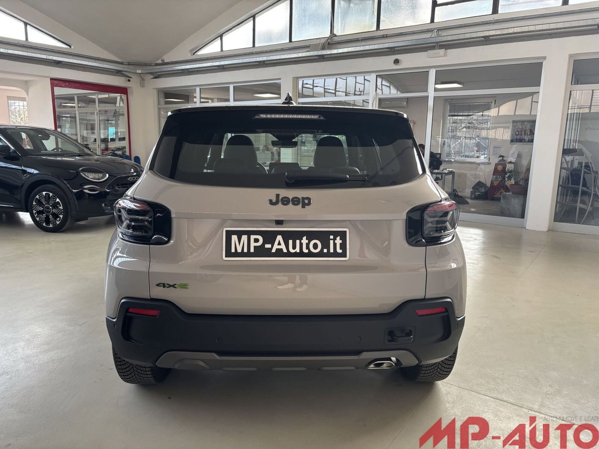 Jeep Avenger 1.2 turbo e-hybrid mhev Upland 4xe 145cv edct6 (5)