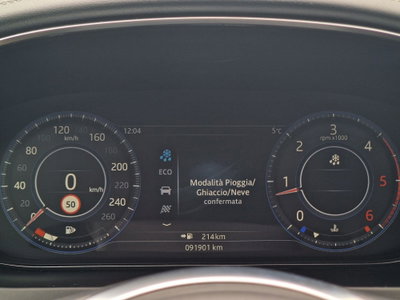Jaguar E-Pace 2.0D 150 CV AWD R-Dynamic S (11)