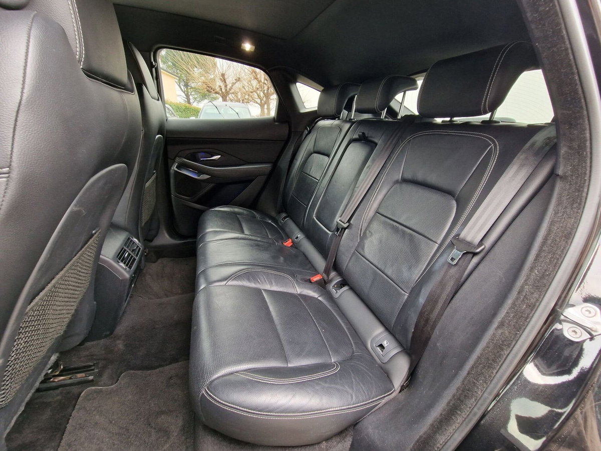 Jaguar E-Pace 2.0D 150 CV AWD R-Dynamic S (20)