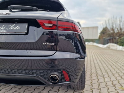 Jaguar E-Pace 2.0D 150 CV AWD R-Dynamic S (8)