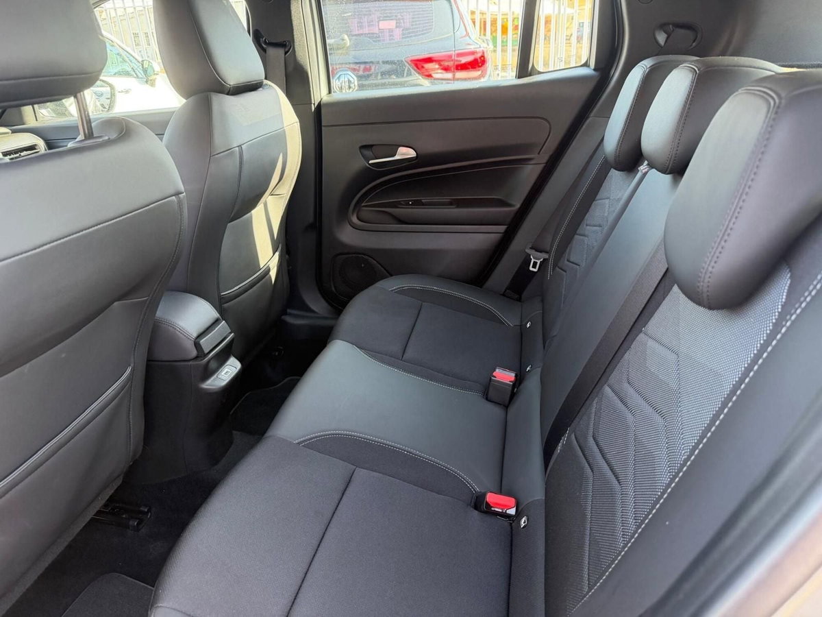 Jeep Avenger 1.2 turbo Summit fwd 100cv (15)