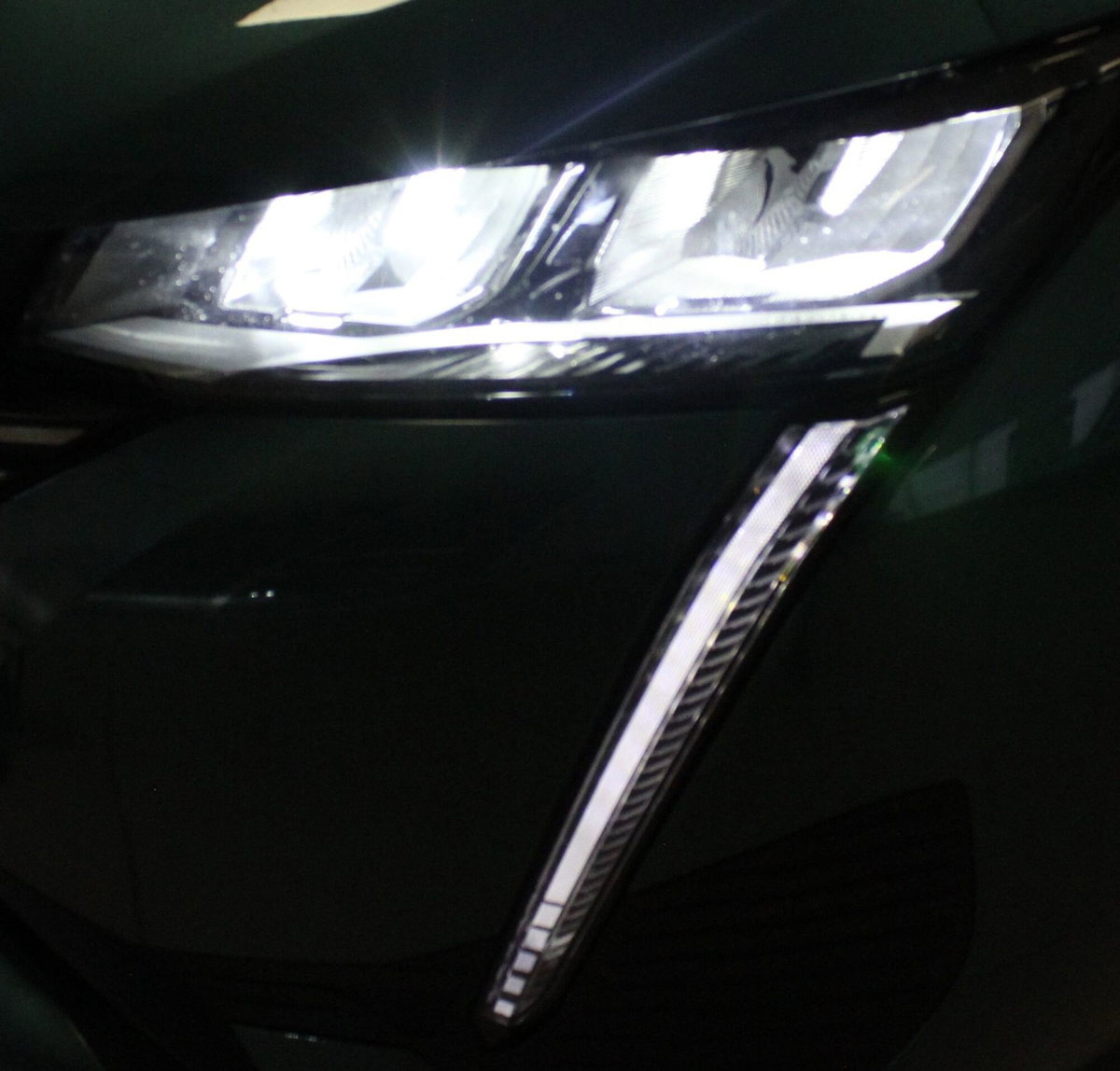 Peugeot 308 SW BlueHDi 130 S&S EAT8 Allure Pack (3)