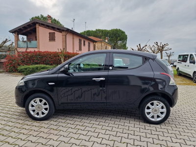 Lancia Ypsilon 0.9 TwinAir 85 CV 5 porte Metano Ecochic Silver (7)