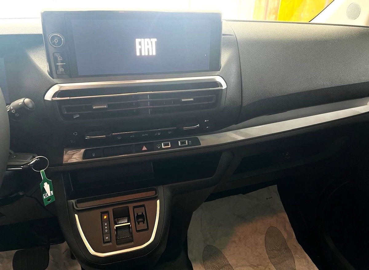 Fiat Ulysse combi M1 2.0 bluehdi 180cv L3H1 AT8 (14)