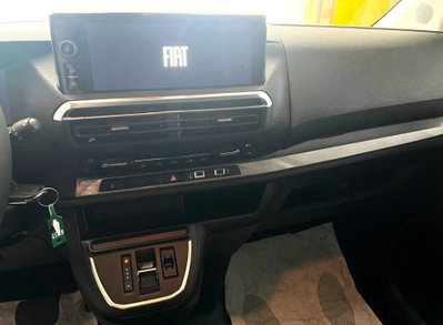 Fiat Ulysse combi M1 2.0 bluehdi 180cv L3H1 AT8 (14)