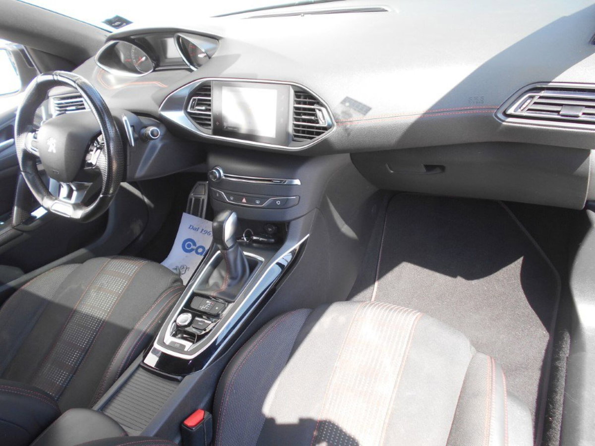 Peugeot 308 SW BlueHDi 120 S&S EAT6 GT Line (4)