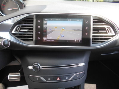 Peugeot 308 SW BlueHDi 120 S&S EAT6 GT Line (6)