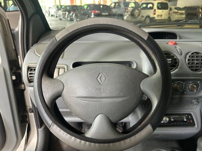 Renault Twingo 1.2i cat Kenzo (9)