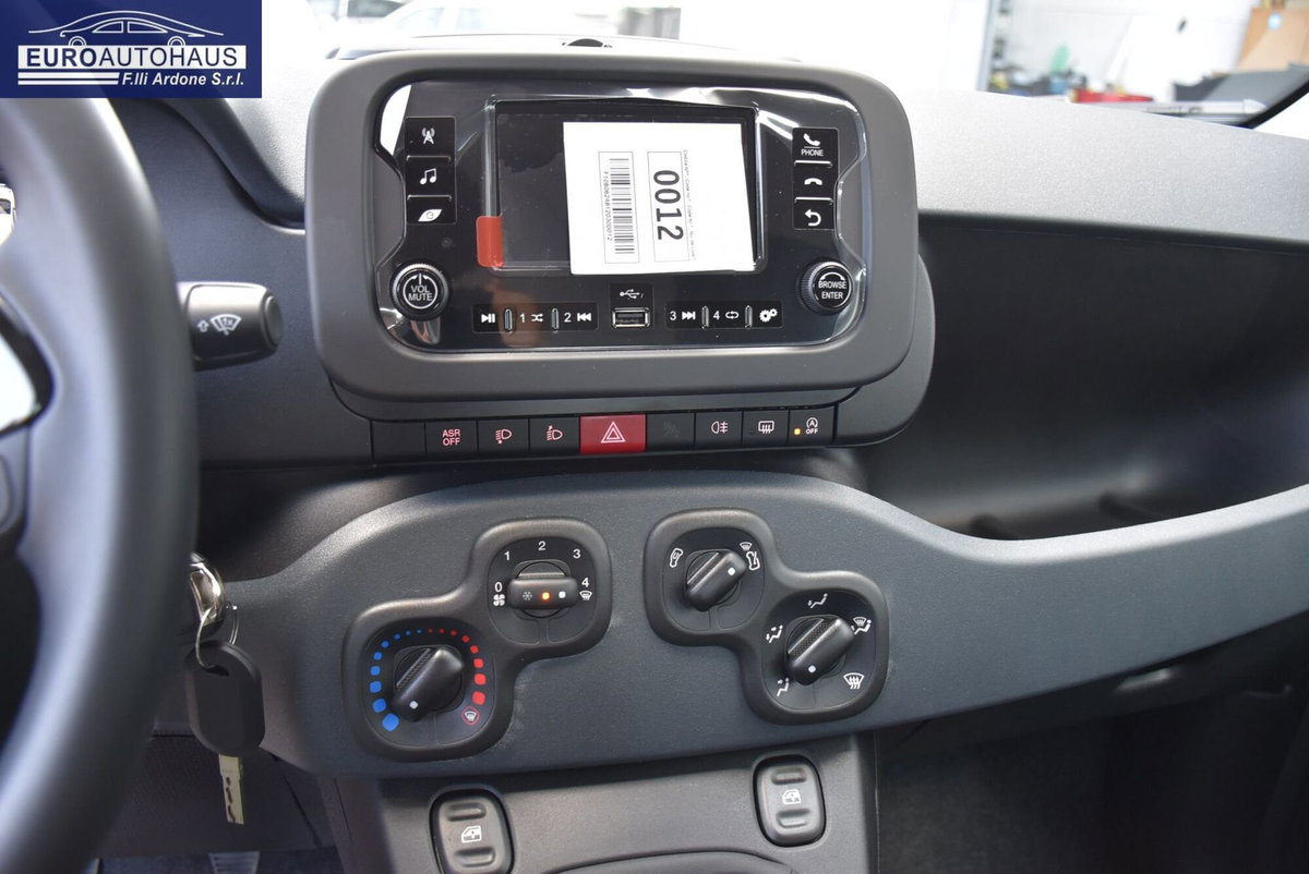 Fiat Panda 1.0 firefly hybrid Icon s&s 70cv (10)