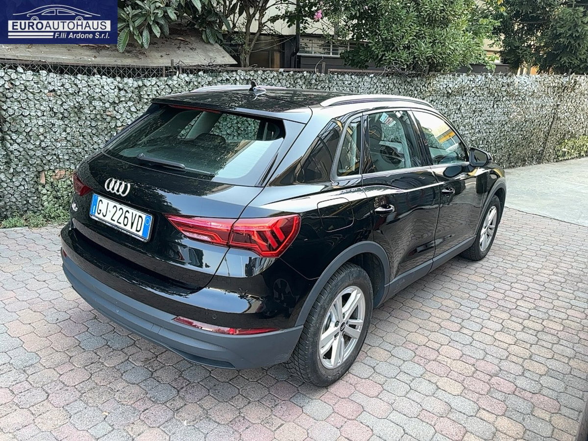 Audi Q3 35 TDI quattro S tronic Business (3)