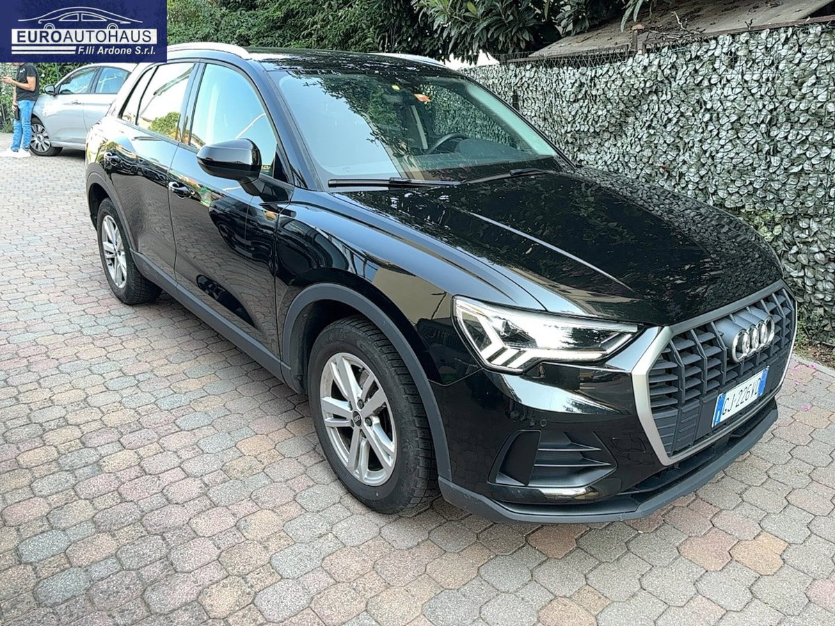Audi Q3 35 TDI quattro S tronic Business (4)