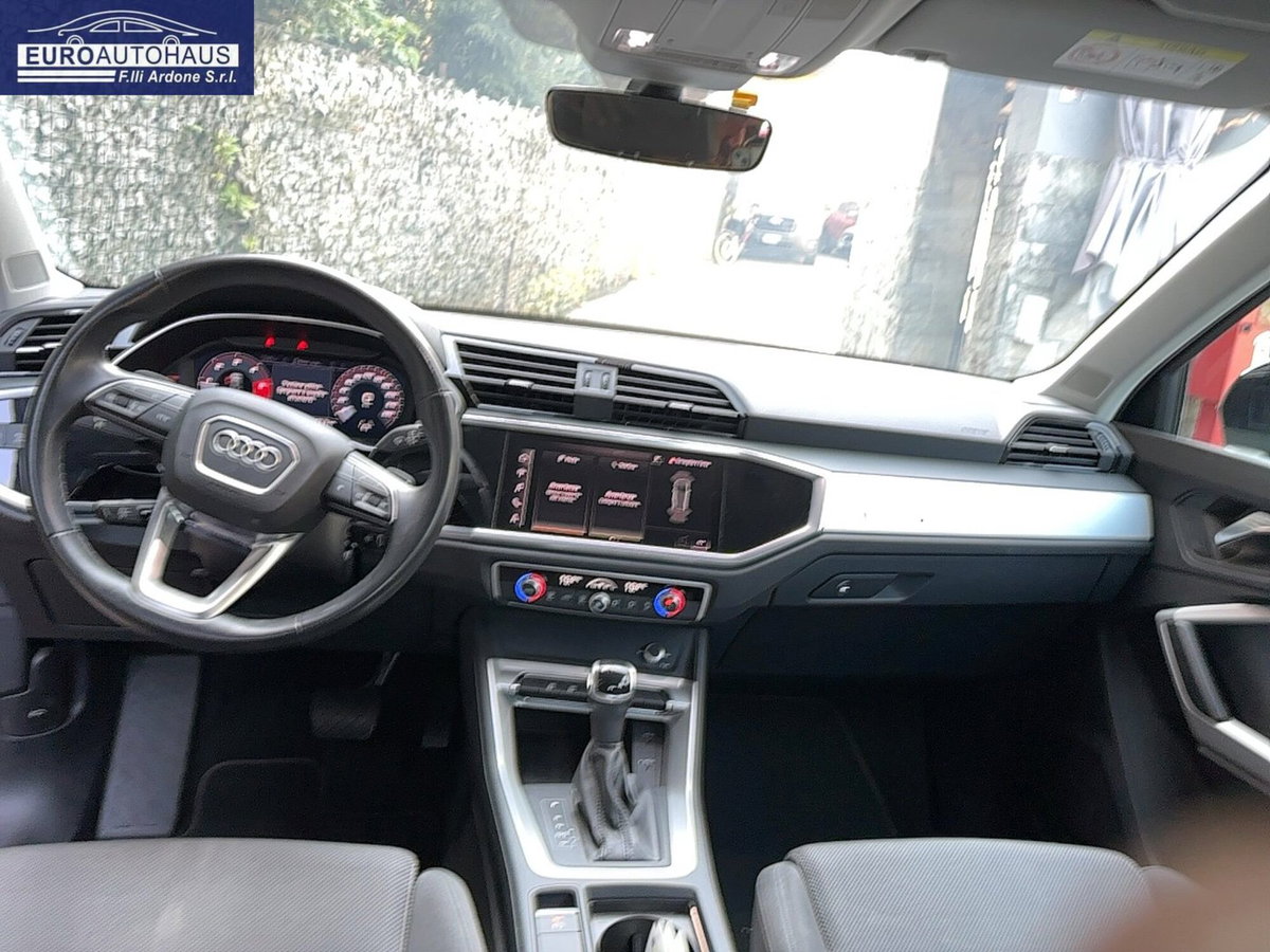 Audi Q3 35 TDI quattro S tronic Business (5)