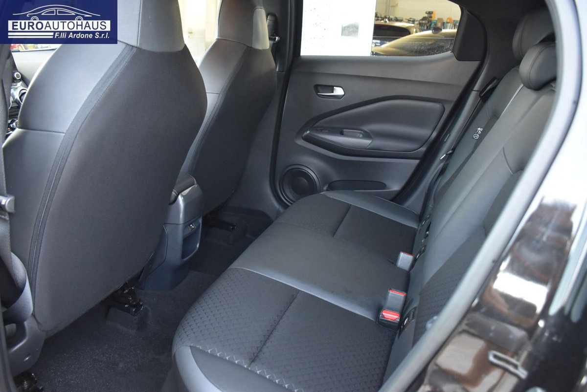 Nissan Juke 1.0 dig-t N-Connecta 114cv (13)