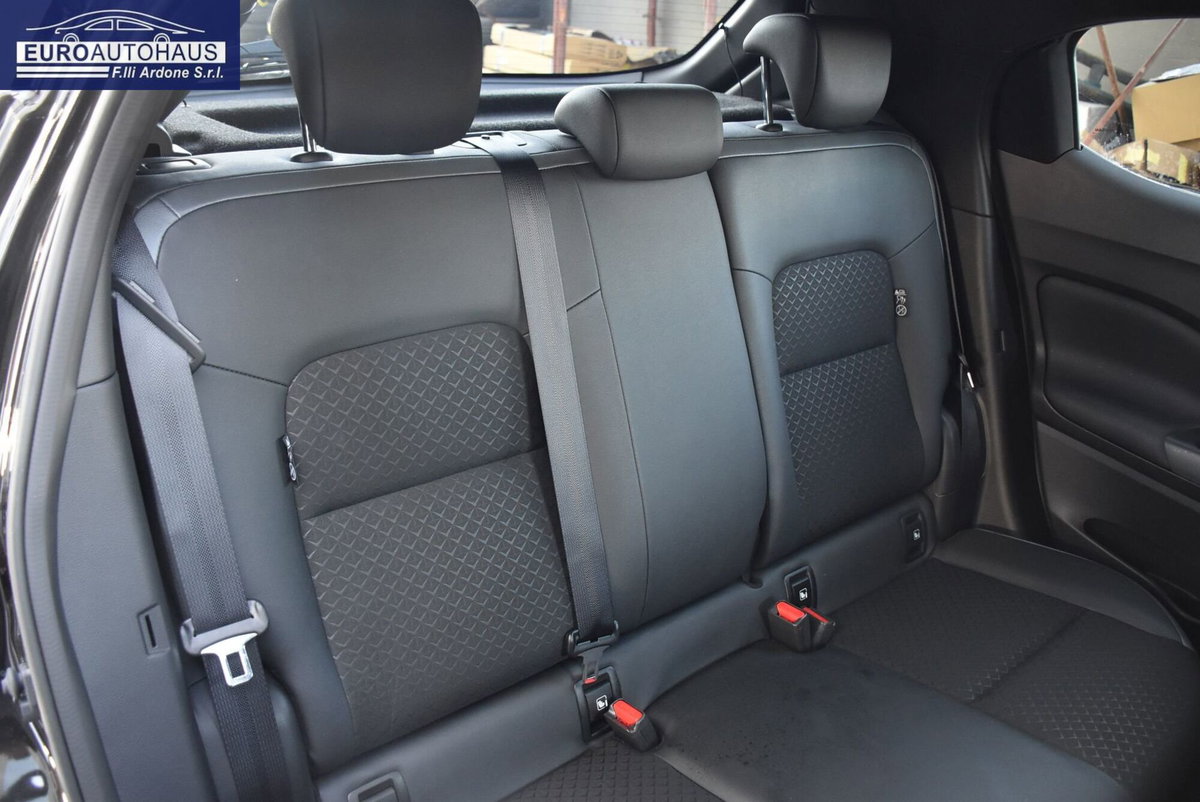 Nissan Juke 1.0 dig-t N-Connecta 114cv (15)